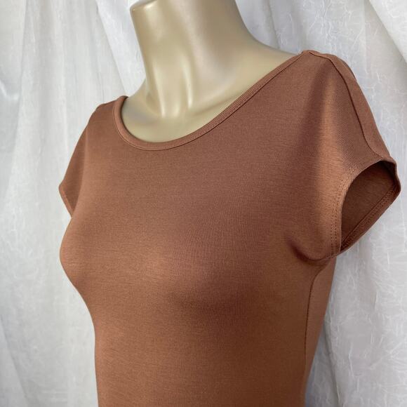 Forever 21 Low Scoop Back Short Sleeve Bodysuit Dusty Pink Brown Mauve NWOT XS - Picture 3 of 16